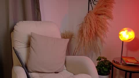 VictoriaNova online show from 02-26-26, 06:18