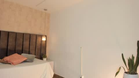 Maria Victoria online show from 02-08-25, 11:44