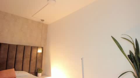 Maria Victoria online show from 02-20-25, 02:57