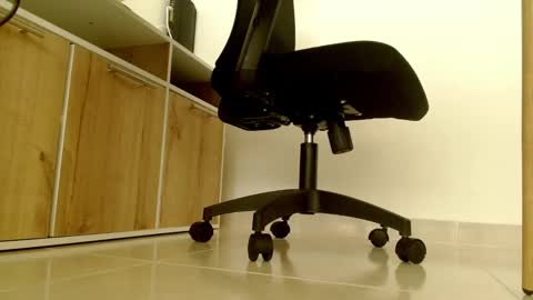 Victoria online show from 09-19-25, 08:42