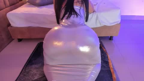 Victoria  online show from 11-13-25, 05:45