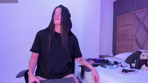 victoriasanz_ online show from 12-23-25, 05:05