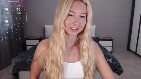 VictoriaTiger online show from 10-21-25, 08:59