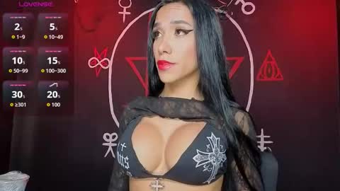 Victoria Vampire online show from 11-25-25, 09:37