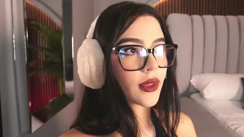 hi Im daniela  I will be online again in 15 hours after each transmission 3 online show from 12-01-25, 11:32