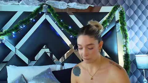 victtoria lee online show from 12-13-24, 10:55