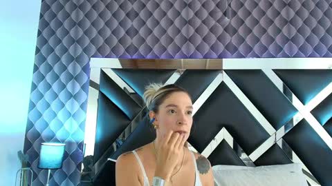 victtoria lee online show from 02-22-25, 12:16