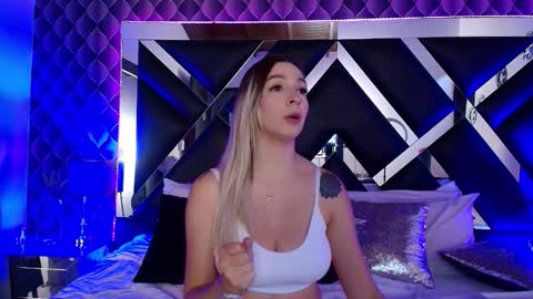 victtoria lee online show from 09-22-25, 09:39