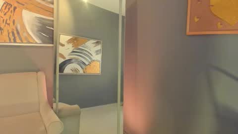 Snapshot of vienah_louis chatting on 02-26-26, 02:43 vienah_louis online show from 02-26-26, 02:43