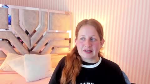 Violeta online show from 12-03-24, 01:52