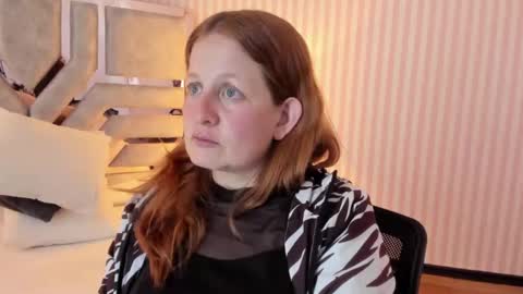 Violeta online show from 12-14-24, 01:39