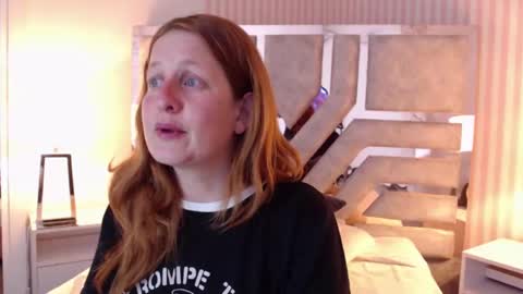 Violeta online show from 12-24-24, 12:44