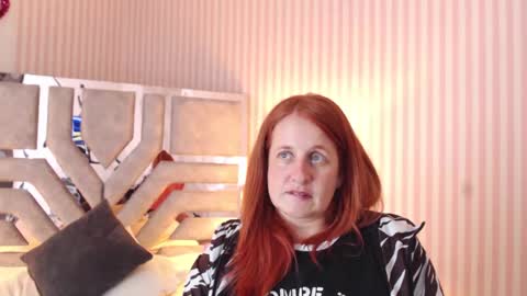 Violeta online show from 12-31-24, 06:37