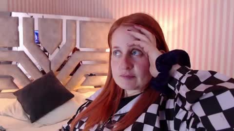 Violeta online show from 01-04-25, 01:42