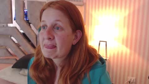 Violeta online show from 01-15-25, 12:41