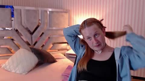 Violeta online show from 01-21-25, 01:08