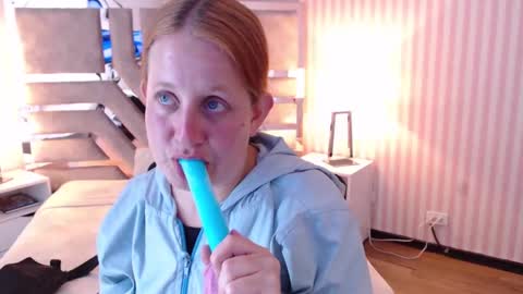 Violeta online show from 02-02-25, 08:41