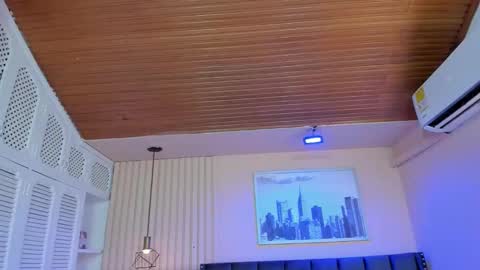 Viiolett online show from 12-22-25, 07:22