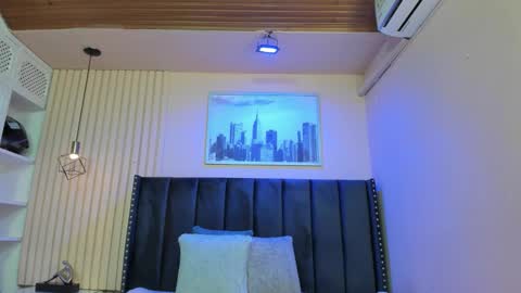 Viiolett online show from 02-24-26, 07:34