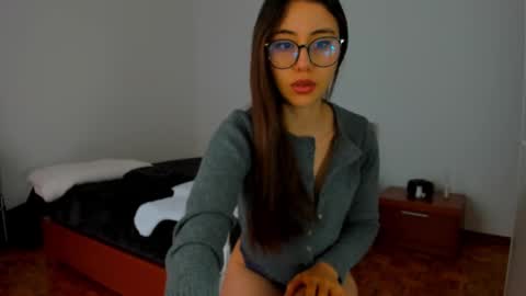 Snapshot of viithoney chatting on 10-14-25, 06:47 viithoney online show from 10-14-25, 06:47