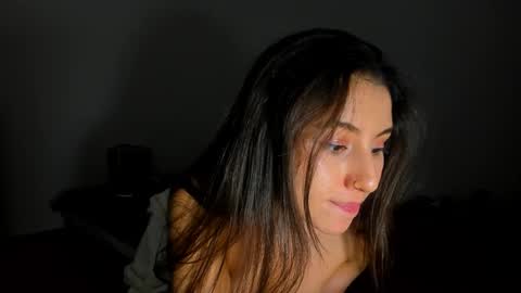 Snapshot of viithoney chatting on 10-21-25, 05:57 viithoney online show from 10-21-25, 05:57