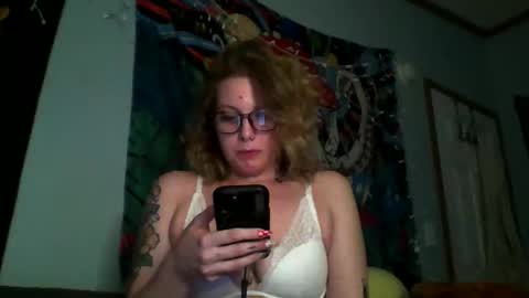 Snapshot of viixenn777 chatting on 02-18-26, 01:45 VIXEN online show from 02-18-26, 01:45
