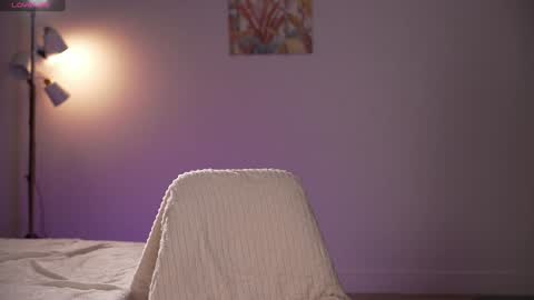 Snapshot of vika54784 chatting on 11-13-25, 04:55 vika54784 online show from 11-13-25, 04:55