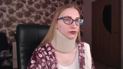 Snapshot of vikaericka chatting on 02-11-25, 09:14 Vika online show from 02-11-25, 09:14