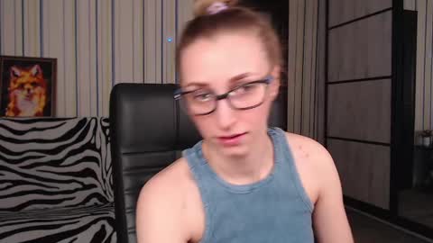 Snapshot of vikaericka chatting on 03-09-25, 08:31 Vika online show from 03-09-25, 08:31