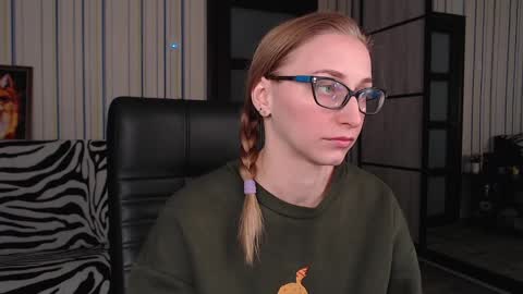 Snapshot of vikaericka chatting on 03-11-25, 09:26 Vika online show from 03-11-25, 09:26