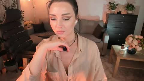 Viki Bellson online show from 10-03-25, 06:38