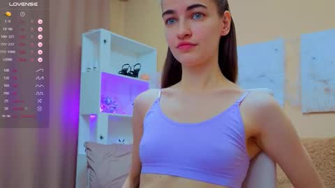 vikiberry online show from 11-28-25, 05:21