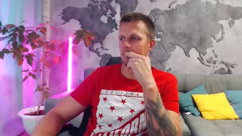 Snapshot of vikingchrisss chatting on 10-05-25, 09:40 vikingchrisss online show from 10-05-25, 09:40