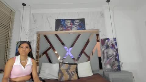 Snapshot of vikitomson chatting on 12-22-24, 01:11 vikiTomson online show from 12-22-24, 01:11
