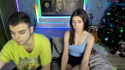 Snapshot of vikki_and_george chatting on 01-12-25, 06:59 vikki and george online show from 01-12-25, 06:59