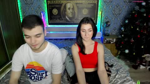 Snapshot of vikki_and_george chatting on 01-14-25, 10:55 vikki and george online show from 01-14-25, 10:55