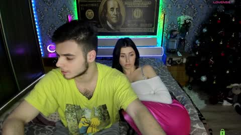 Snapshot of vikki_and_george chatting on 01-20-25, 06:21 vikki and george online show from 01-20-25, 06:21