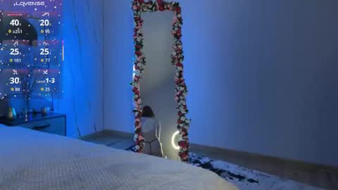 Vikky online show from 11-14-25, 01:15