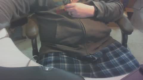 Snapshot of viktor_krum chatting on 01-06-25, 04:58 viktor_krum online show from 01-06-25, 04:58