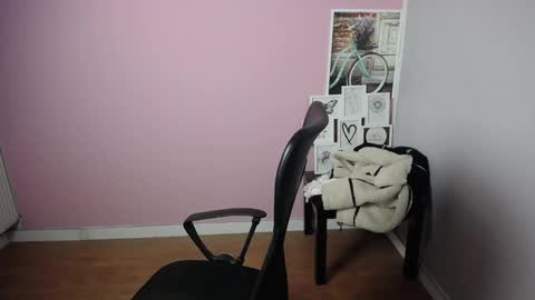 Snapshot of viktoria_lovely chatting on 12-31-24, 06:16 viktoria_lovely online show from 12-31-24, 06:16