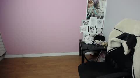 Snapshot of viktoria_lovely chatting on 02-28-25, 05:48 viktoria_lovely online show from 02-28-25, 05:48