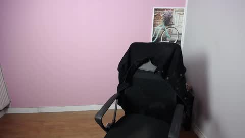 Snapshot of viktoria_lovely chatting on 03-11-25, 06:21 viktoria_lovely online show from 03-11-25, 06:21