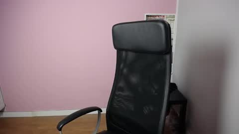 Snapshot of viktoria_lovely chatting on 09-20-25, 08:59 viktoria_lovely online show from 09-20-25, 08:59