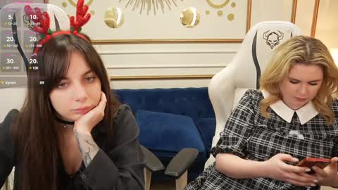 Snapshot of viktoria_storm chatting on 12-24-24, 11:11 Alisa online show from 12-24-24, 11:11