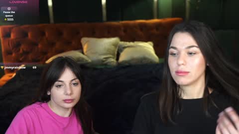 Snapshot of viktoria_storm chatting on 01-18-25, 01:40 Alisa online show from 01-18-25, 01:40