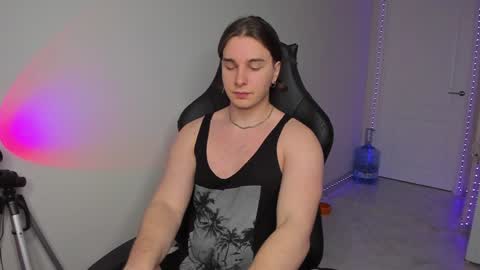 Vincent Strong online show from 01-25-25, 02:25