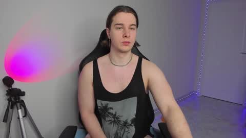 Vincent Strong online show from 02-09-25, 07:49