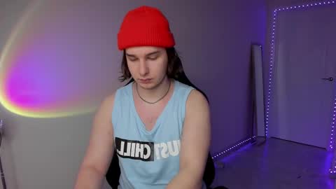 Vincent Strong online show from 03-09-25, 01:14