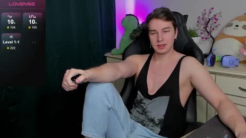 Vincent Strong online show from 09-12-25, 01:11