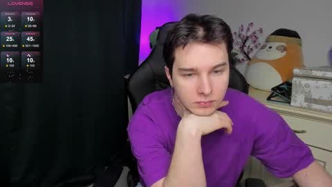 Snapshot of vincent__strong chatting on 01-09-26, 08:28 Vincent Strong online show from 01-09-26, 08:28